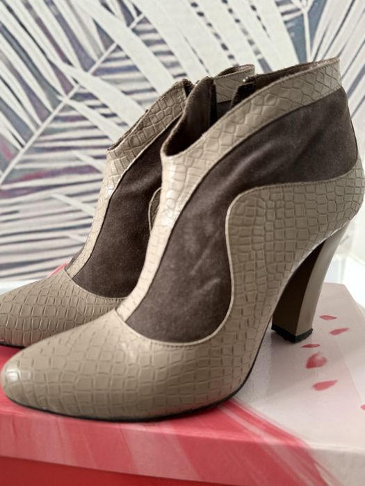 Женские ботинки