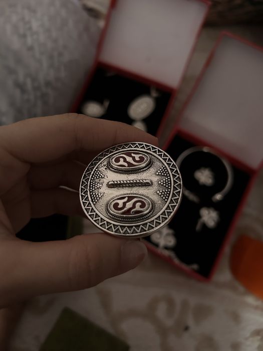 Кольцо нациянальное и Құдағи сақина