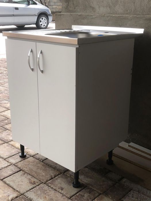 Кухонный мойка  с корпусом