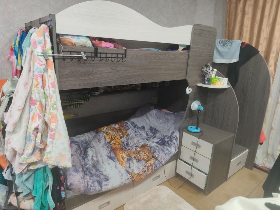 Кровать двухъярусная