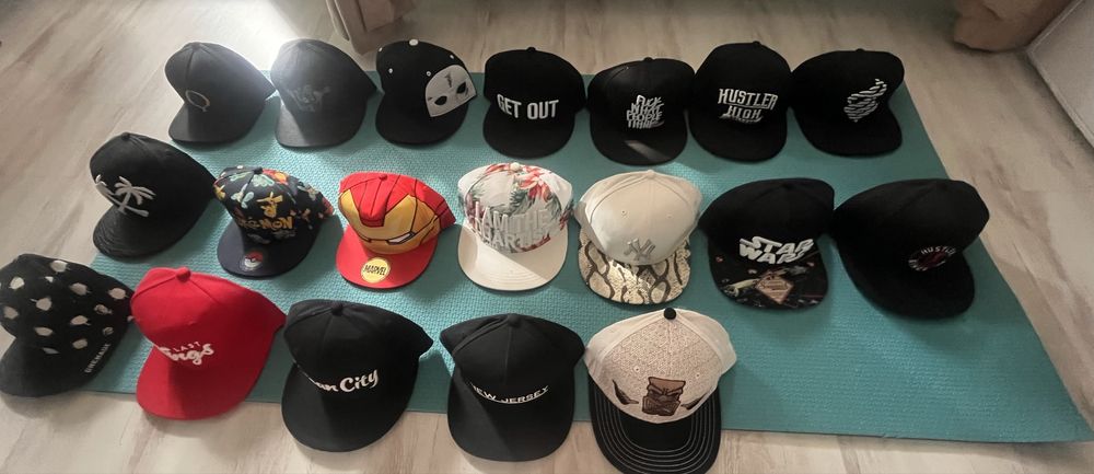 Шапки с козирка rocawear nfl hustler