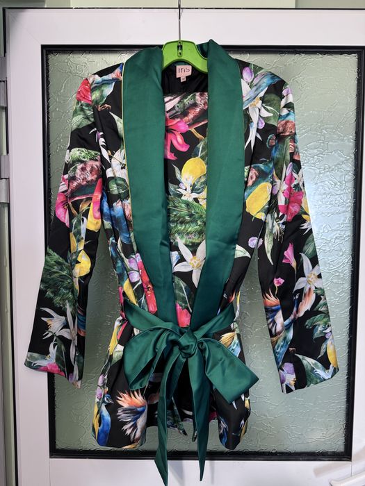 Love by Iris костюми