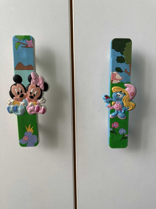 Vând dulap în stare foarte  bună, curat și pregătit de folosit imediat