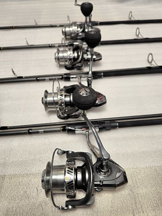 SET 4 Lansete FL VIPER 3.90m 3.5 LBS 2 tronsoane + 4 Mulinete JS10000