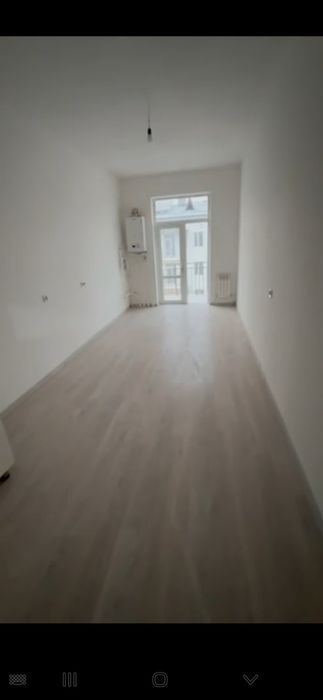 Срочно сотилади Сергели Тоштюрма Новастройка 3/5/5 ремонт средней хали