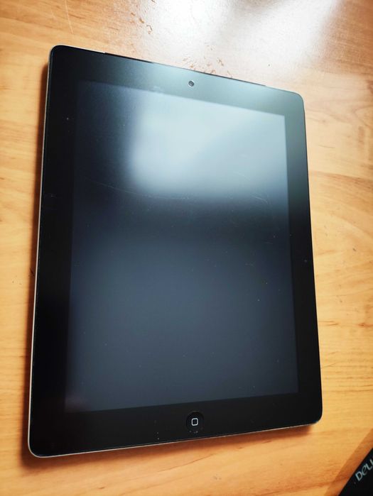 IPad Модель А1396 серебристый металлик продам