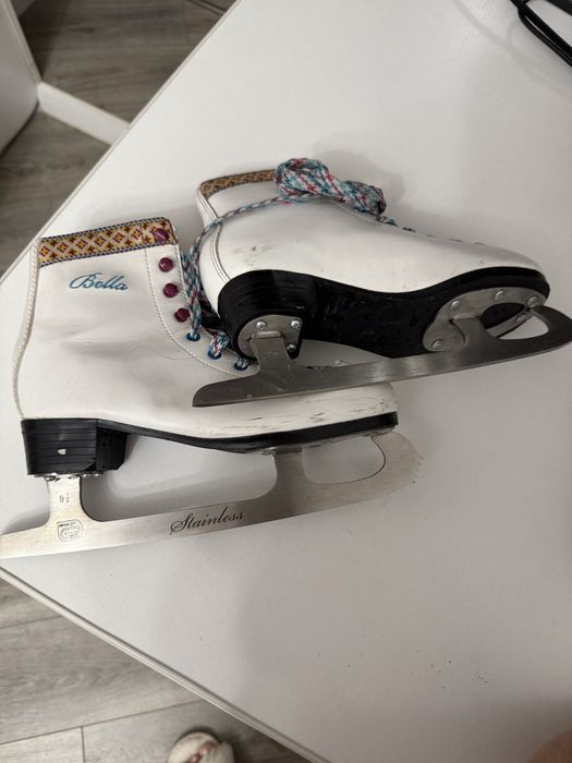 Продам коньки бу в хорошем состоянии