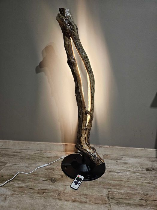 Lampadar de podea
