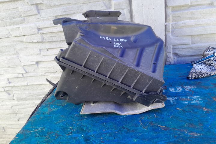 Carcasa filtru aer 03G133835B - 2.0 BPW 03G133835B - 2.0 BPW Audi A4