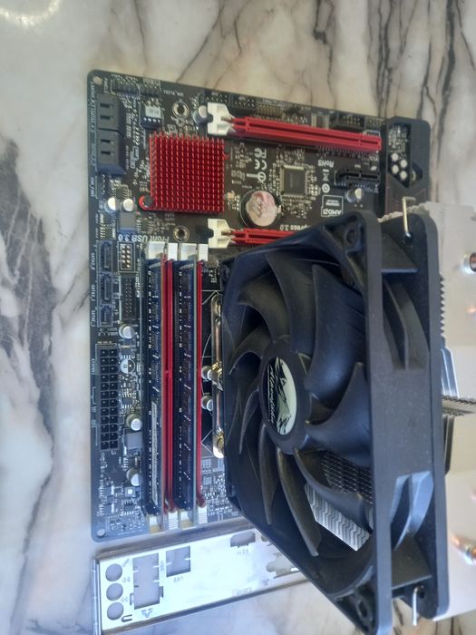 Дънна платка Asrock B150M Combo G.+ Intel® Core i7-6700+16gb ddr3