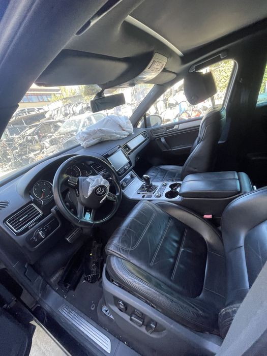 Vw Touareg 2011 година 3.0 Tdi + Теглич