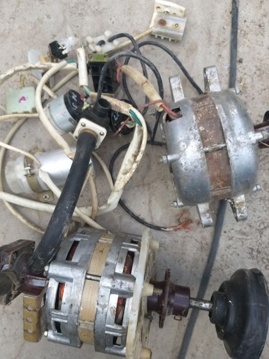 Продам не дорогои электро двигатель