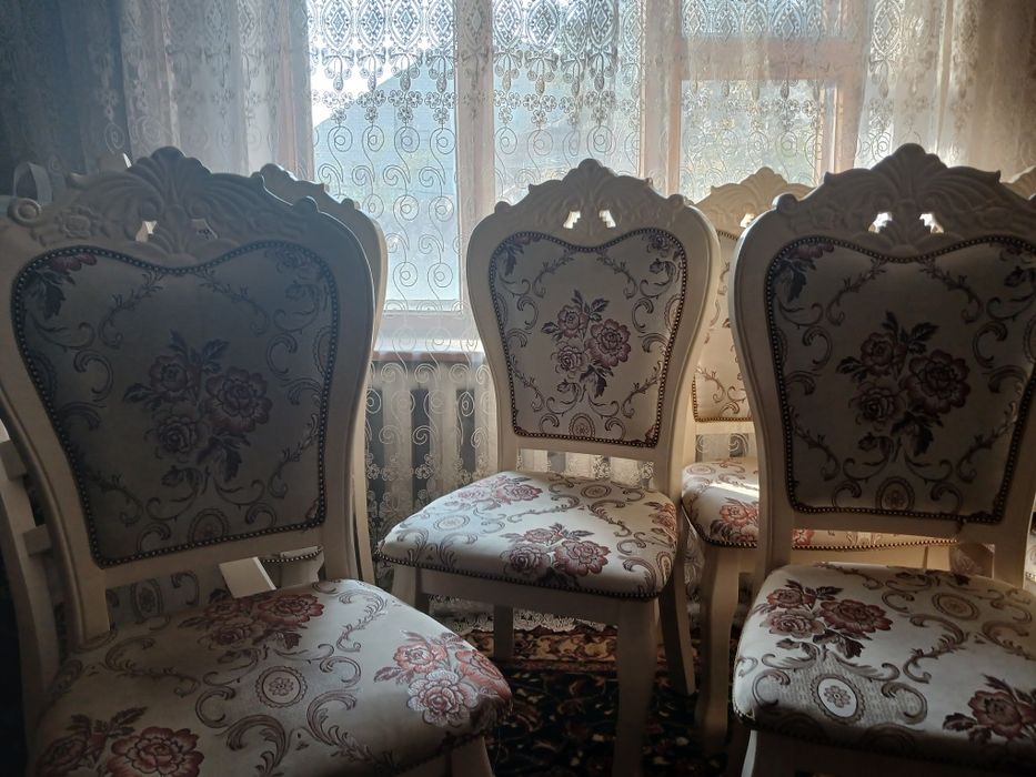 Стулья 15 штук .