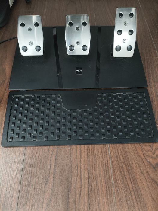 Vând Volan PXN V9 perfect funcțional