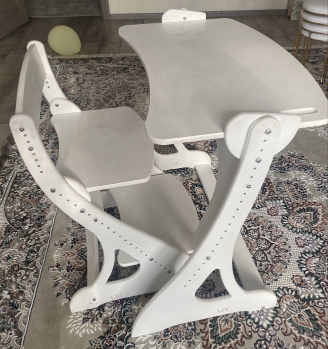 Парта орындығыменн