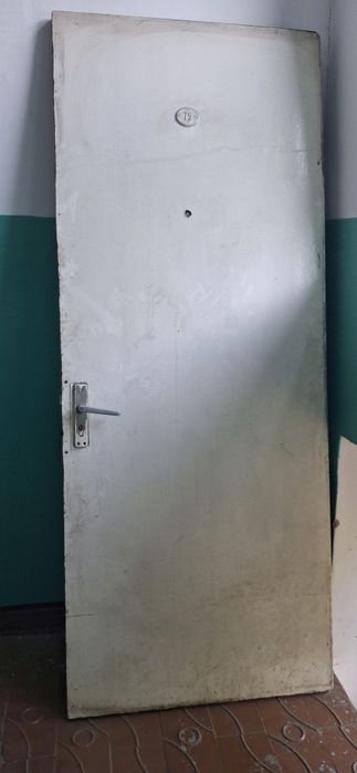 Отдаю дверь БЕСПЛАТНО