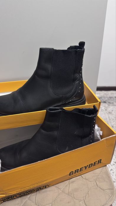 женская  кожаная обувь