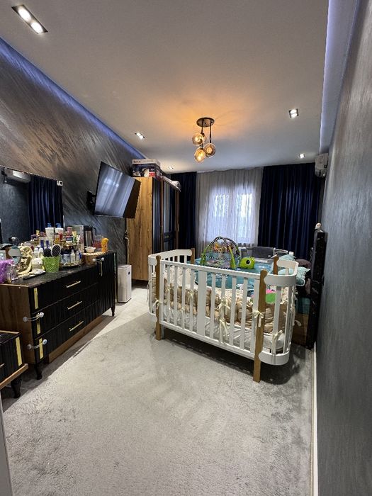 Продаётся квартира 4/4/5 юнусабад 19