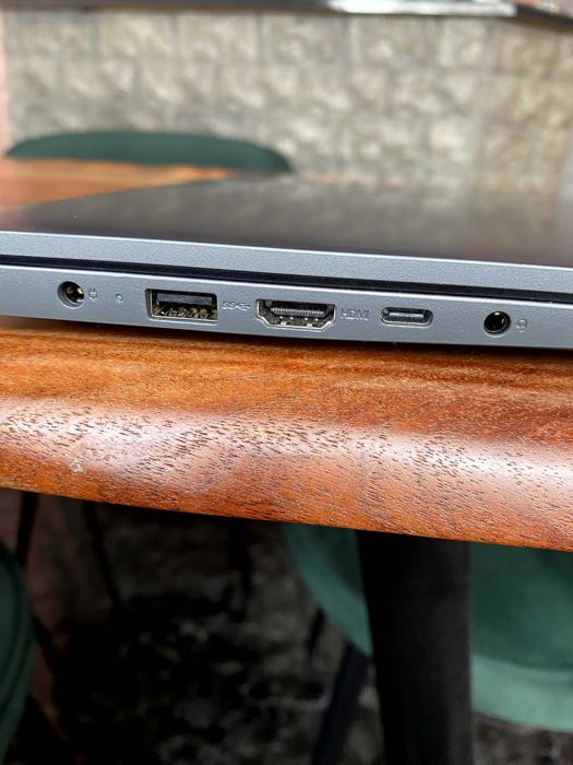 Лаптоп Lenovo IdeaPad Slim 3 15ABR8