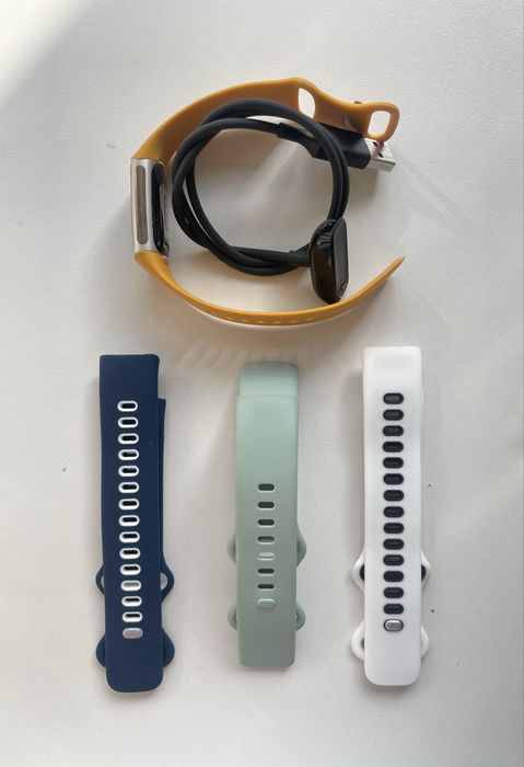 Фитнес смарт часы / браслет Fitbit Charge 6