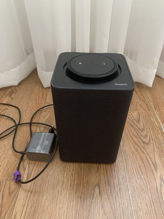 Яндекс макс станция