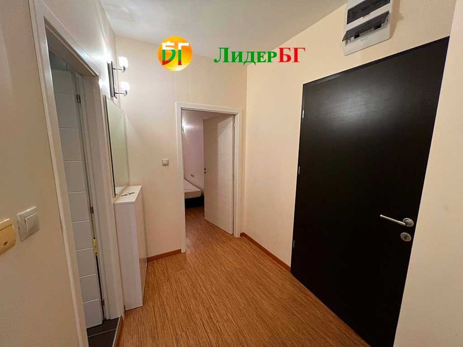 Тристаен апартамент с фронтална гледка към морето в комплекс Сирена