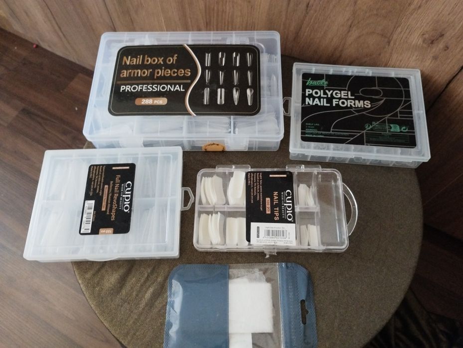 Produse unghii: oje și accesorii