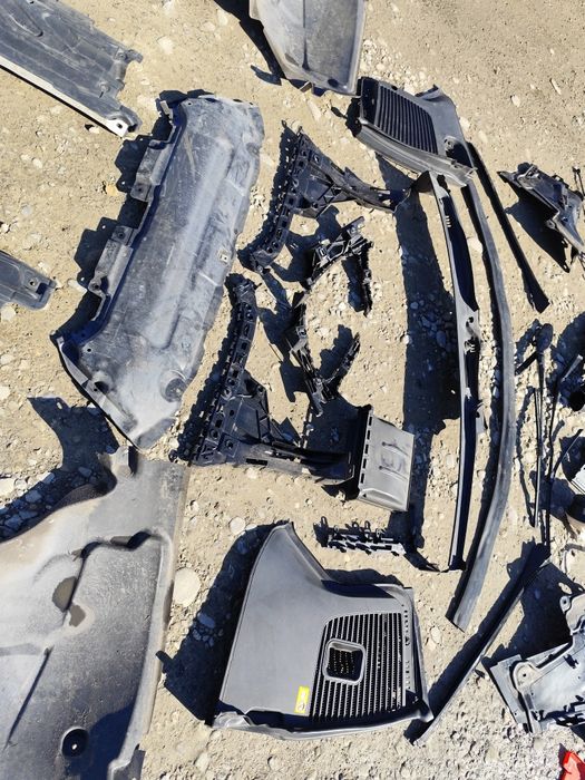 Scut,carenaj,suport bara,conducta,balama,vas,furtun Mercedes glc w253