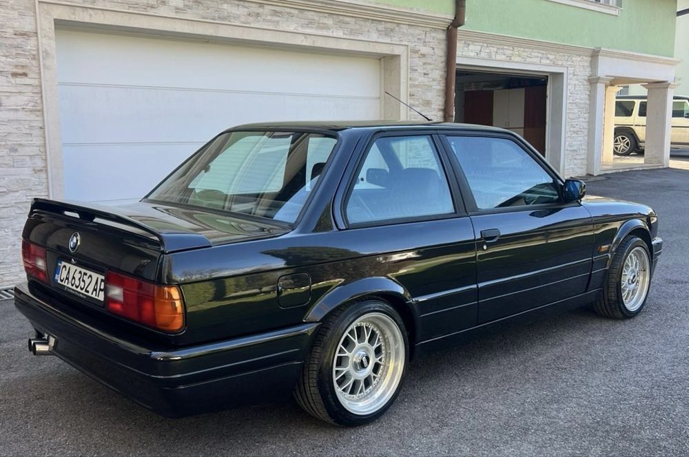 BMW e30 320 is M Power