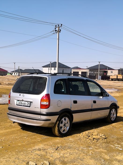 Продам Опель Зафира 2000г автомат