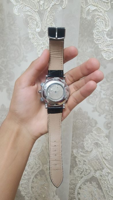 Cartier продается новый