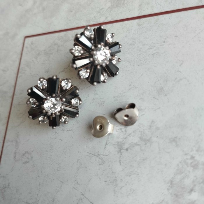 Серьги пусеты. Фианиты, турмалин