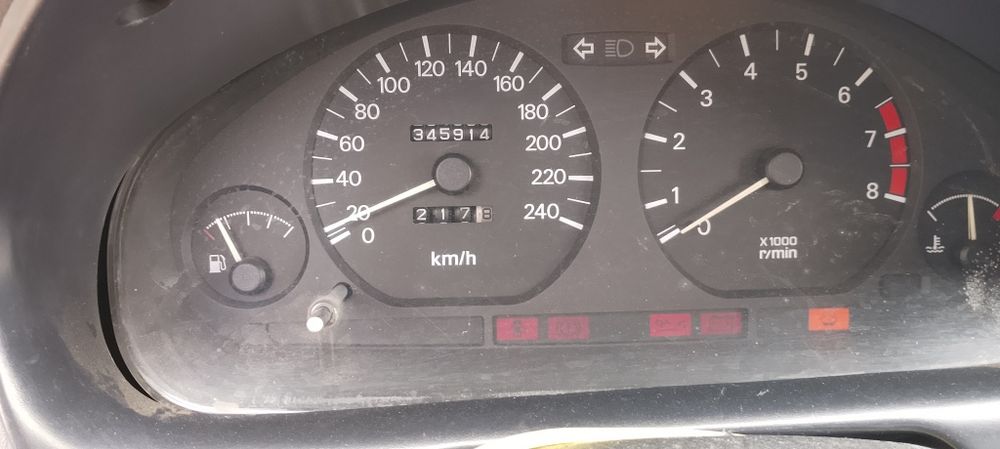Продам Митсубиси Каризма.
