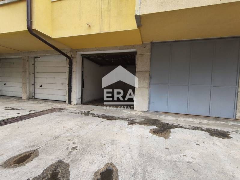 Двустаен апартамент с гараж под наем до м-с "Европейски съюз", х-л "Хе