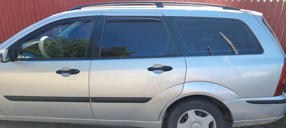 Vând Ford focus mk 1 ,2003 benzina 1,6 16V