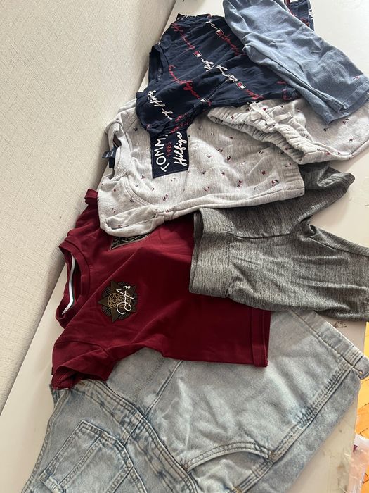 Лот дрехи за момиче Tommy Hilfiger, Puma, H&M, Христо Стоичков