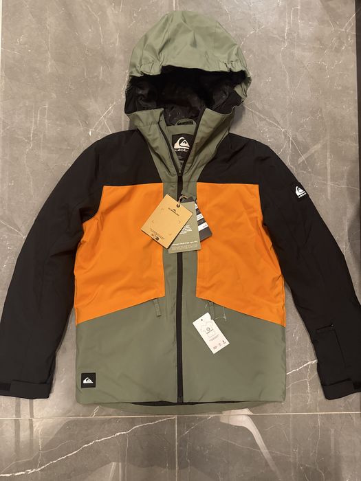 Детско Чисто нов Quiksilver ски екип- яке и панталони
