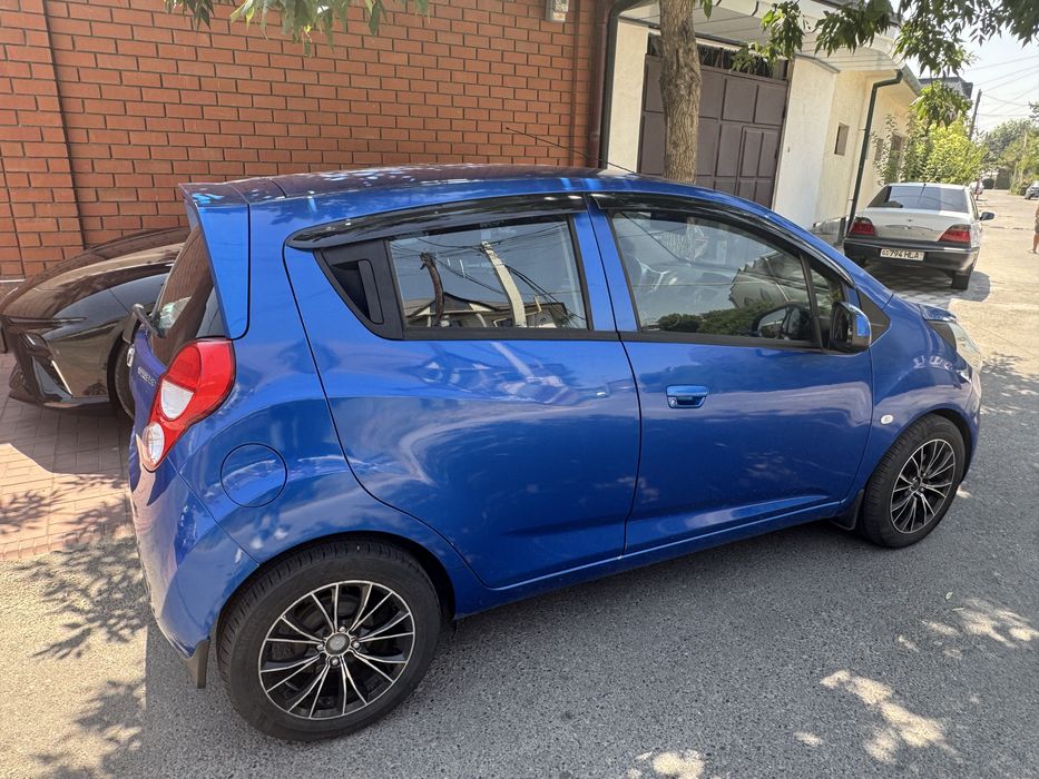 Spark 1.0 avtomat 2014 yil 78 000 probeg
