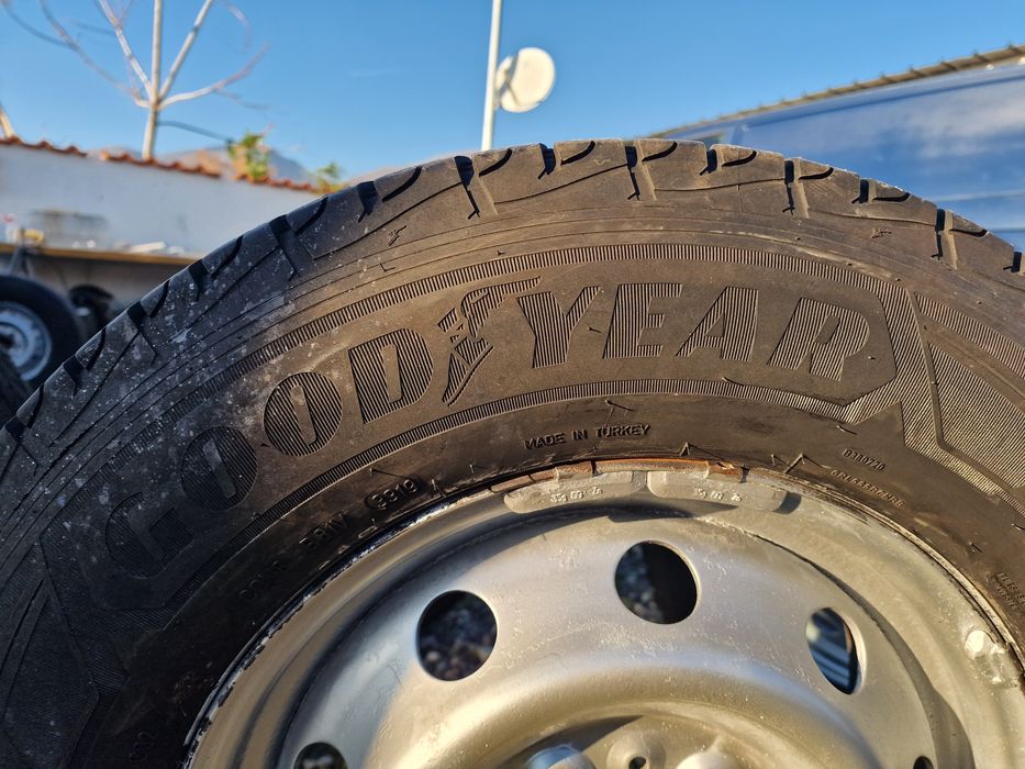 Гуми 215.75.16C с джанти 5.130 за ДукатоДукато