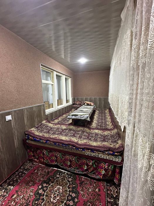 Srochna Gazalnekntda naxalfkada 3 domdaUy sotiladi 2 xonalik