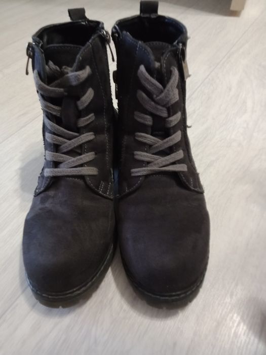 Продаю обувь в отличном состоянии