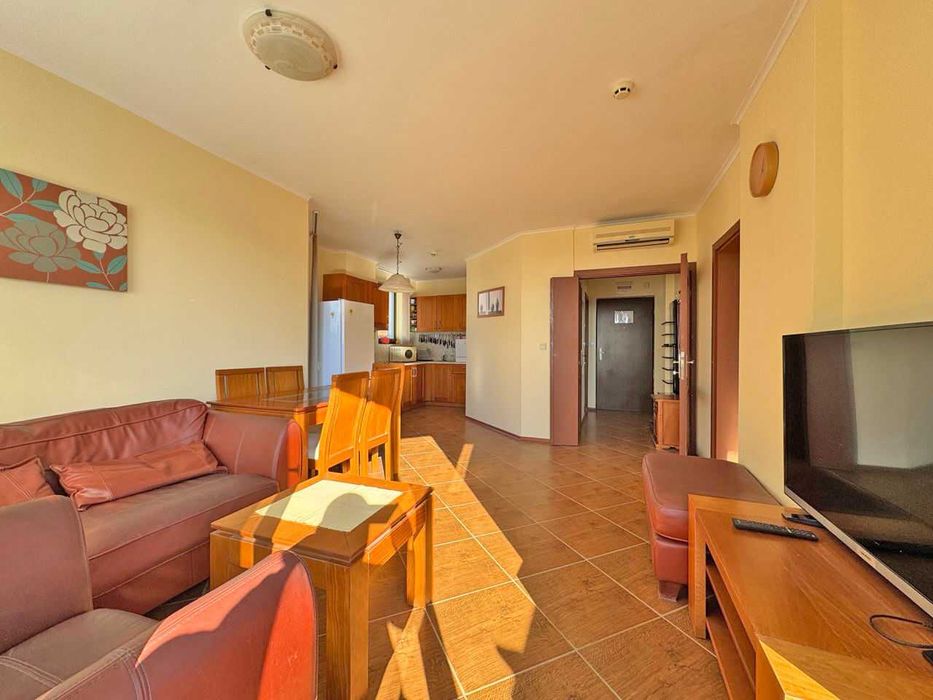 Просторен тристаен апартамент в к-с „Bay View Villas“, Кошарица