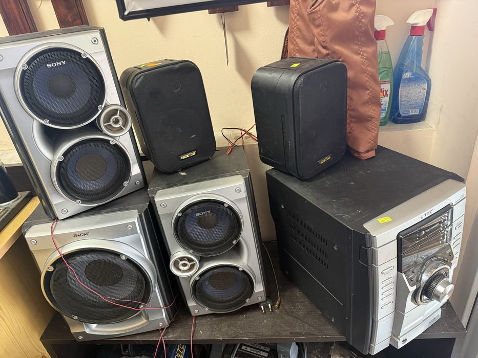 Колони Sony и LG