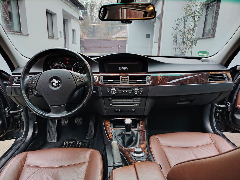 BMW 320i, 2.0 benzina, 150 cai, turbo