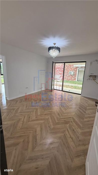 Apartament 2 camere cu curte, Bucium
