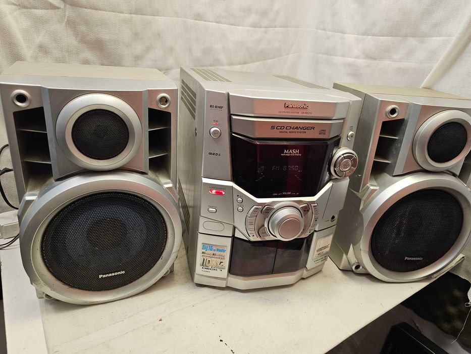 Sistem Audio Combina Panasonic SA-AK210 Bi-Amp 2x110W 5 CD Changer RDS Aux