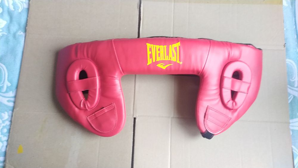 Боксерский шлем Everlast