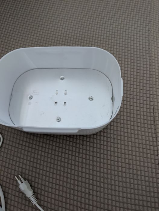 Продавам кутия за загряване на храна