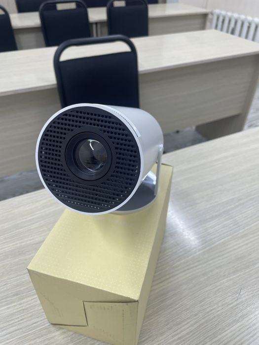 Смарт проектор Full HD, Wi-fi, Bluetooth