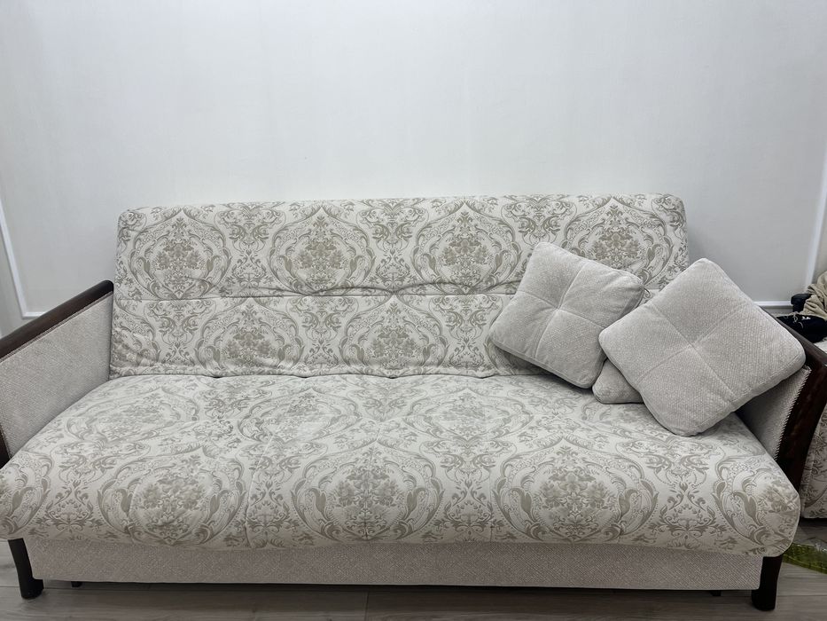 Продам диван с креслом